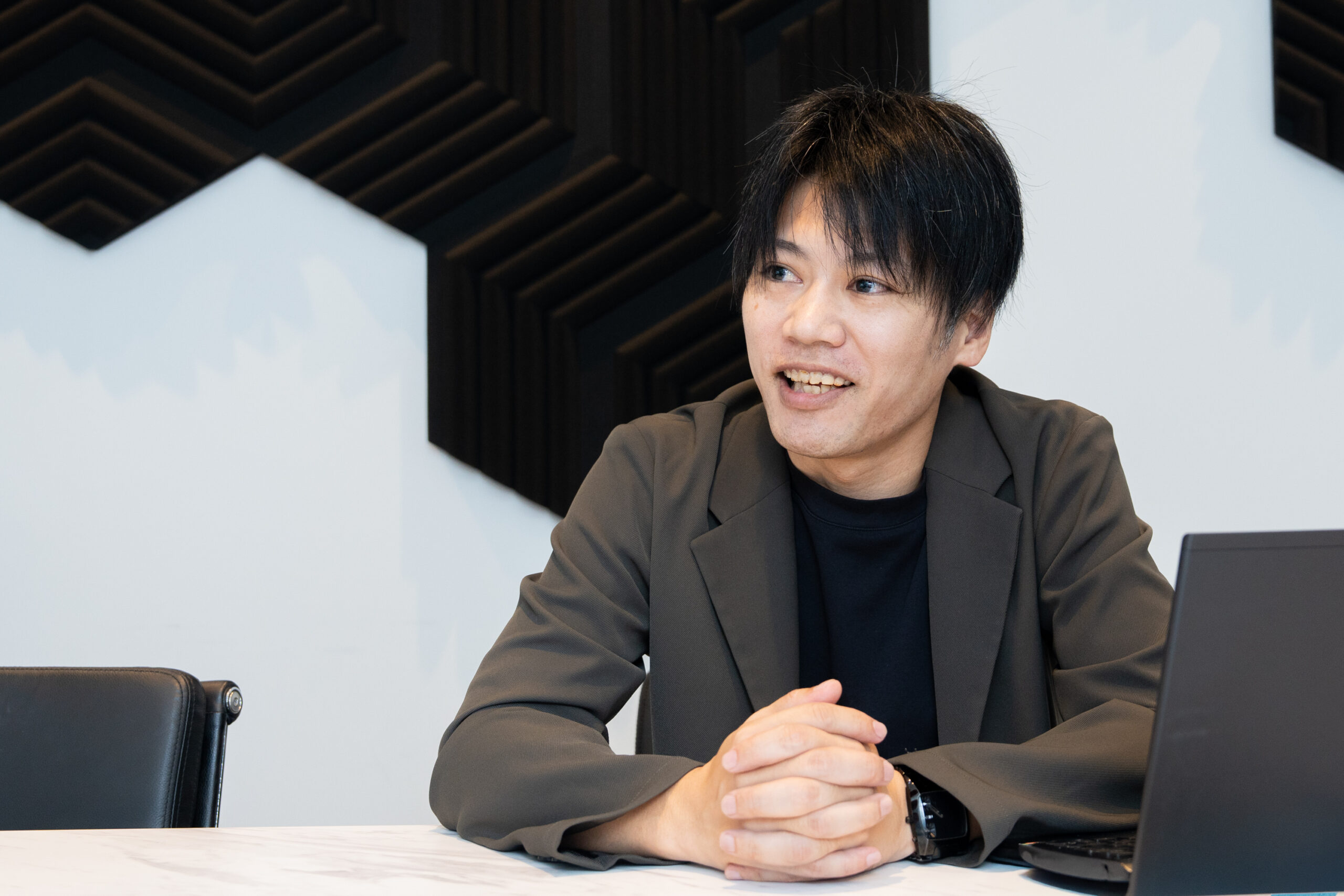 システムワークスジャパン株式会社 髙木 俊輔 氏